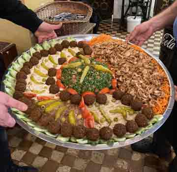 Jedes Mal vollkommen frisch zubereitet - Die Habibi-Platte für Deine Party in Köln und Umgebung.